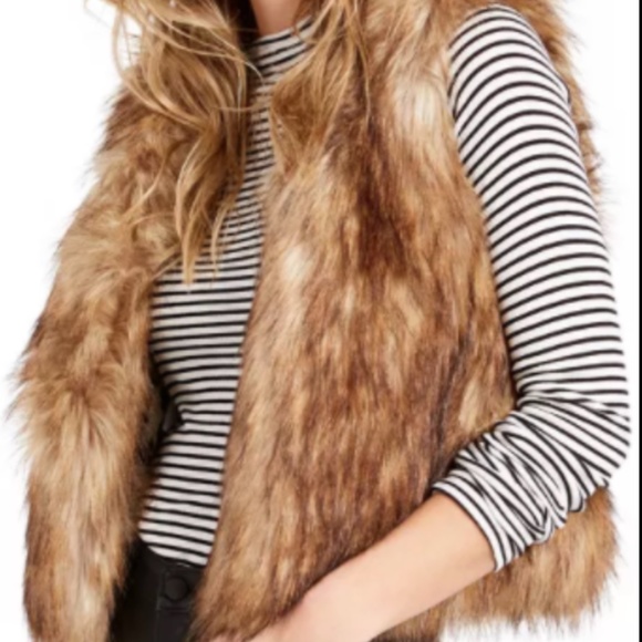 ⚡️PRICE DROP!!!  FAUX FUR VEST⚡️ - Picture 1 of 6